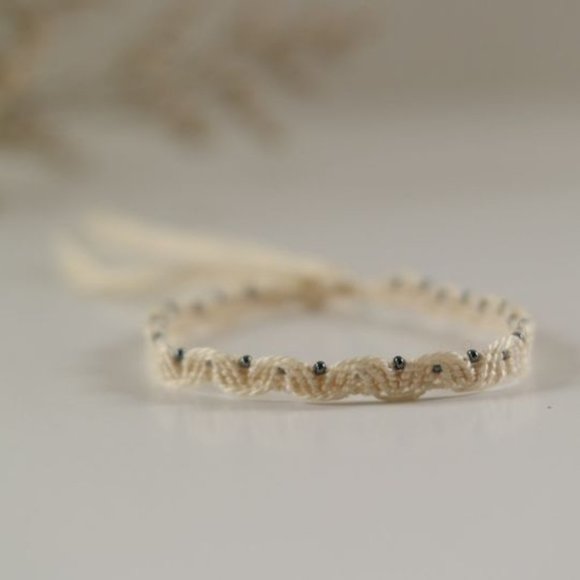 Reversible Friendship Bracelet, Beaded Bracelet NWOT - Picture 3 of 6